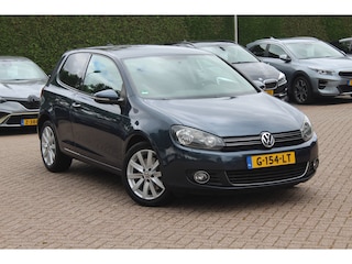 Volkswagen Golf 1.4 TSI Comfortline / Apple CarPlay / Parkerhulp V+A / 17'' / Climate Control / Stoelverwarming
