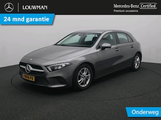 Mercedes-Benz A-klasse 160 Business Solution Achteruitrijcamera | Ledkoplampen | Spiegelpakket | Stoelverwarming voor. Inclusief 24 maanden Mercedes-Benz Certified garantie voor Europa.