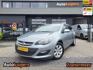 Opel Astra Sports Tourer 1.4 Turbo Blitz | Met o.a. cruise control, climate control, dimlichten a/t en LED dagrijverlichting