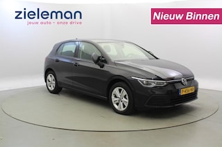 Volkswagen Golf 2.0 TDI Life Business Automaat - Carplay, Digitaal Cockpit