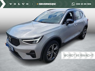 Volvo XC40 2.0 B3 Plus Dark | Stoel + Stuur verwarming | Memory | Keyless entry | Navigatie |
