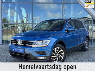 Volkswagen Tiguan 1.4 TSI Comfortline Business Trekhaak / Navigatie / Stoelverwarming