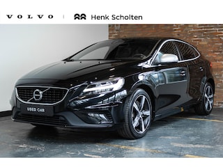 Volvo V40 T3 Automaat Polar+ Sport | Panoramadak | Harman Kardon Premium audio | Lederen bekleding | Parkeersensoren voor + achter | Parkeerverwarming | Parkeercamera | Navigatie | Stoelverwarming |