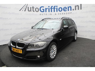 BMW 3-serie Touring 320i neete station met open dak