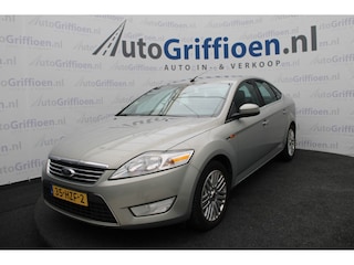 Ford Mondeo 2.0-16V Ghia nette sedan met trekhaak