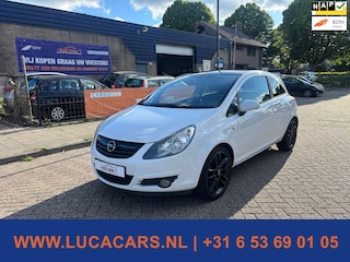Opel Corsa 1.2-16V Color Edition NIEUWE APK!