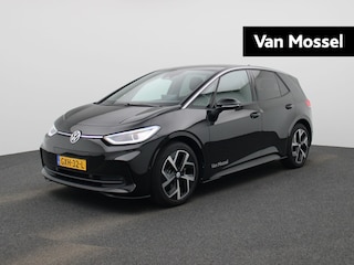 Volkswagen ID.3 Pro Oranje Edition 59 kWh | Navigatie | Draadloze Apple Carplay | Adaptieve cruise control | Lane assist | Stoelverwarming | Stuurwielverwarming | Climate control | Achteruitrij camera | Parkeersensoren |