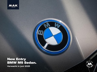 BMW 5-serie Limousine V8 M Hybrid, pano, B&W, 21", tr.haak, stl.ventilatie, memory, keyless, leder, privacy