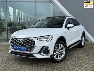 Audi Q3 35 TFSI S-Line Edition 150pk Panoramadak / Camera / Stoelverwarming / Leder