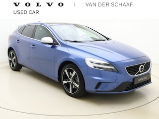 Volvo V40 T4 190pk Automaat Business Sport / Lederen bekleding / Trekhaak / Stoelverwarming / Panorama dak / 17'' Velgen / Navigatie / Bluetooth /