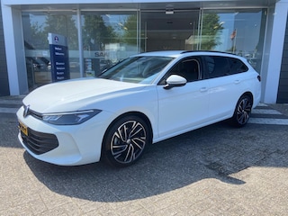 Volkswagen Passat Variant 1.5 eTSI Sport/ climate control/Nav/19inch