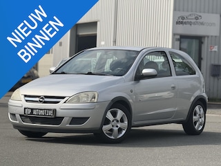 Opel Corsa 1.2-16V Full Rhythm AIRCO/LAGE AANTOONBARE km stand!