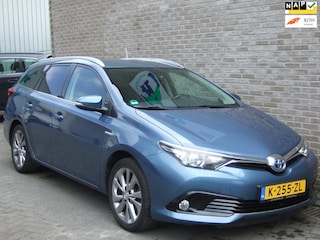 Toyota Auris Touring Sports 1.8 Hybrid Dynamic - Kmstand logisch! -