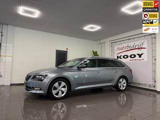 Skoda Superb Combi 1.4 TSI ACT Ambition Business * Automaat / Panoramadak / Trekhaak / NL Auto *