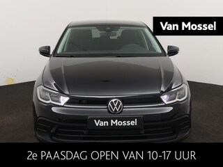 Volkswagen Polo 1.0 TSI Life Edition 95 PK | Draadloze Apple carplay | Achteruitrijcamera  | Parkeersensoren | Travel Assist | LED Verlichting | 15" inch "Essex" LMV |