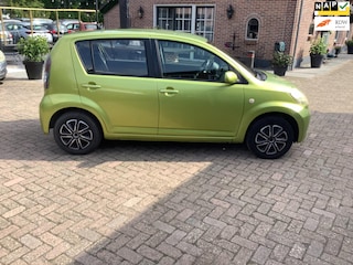 Daihatsu Sirion 2 1.0-12V Trend nieuwe apk tot5-2026