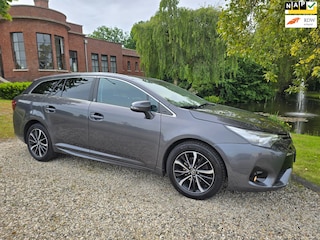 Toyota Avensis Touring Sports 1.8 VVT-i SkyView Edition