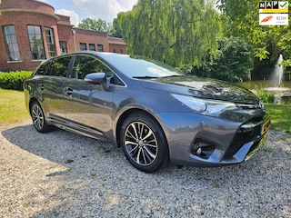 Toyota Avensis Touring Sports 1.8 VVT-i SkyView Edition