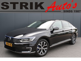 Volkswagen Passat 1.4 TSI GTE Highline NAVIGATIE- CAMERA - LEDEREN SPORTSTOELEN