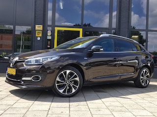 Renault Mégane Estate 1.2 TCe Bose |Trekhaak | Parkeer Camera | Parkeer Sensoren V+A| Panoramadak | Navi | Tel | Cruise | Clima
