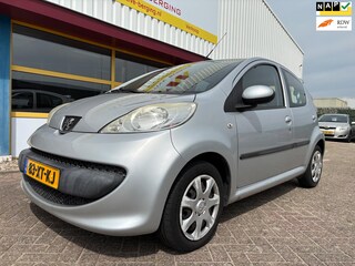 Peugeot 107 1.0-12V XS AIRCO 80 DKM GEREDEN