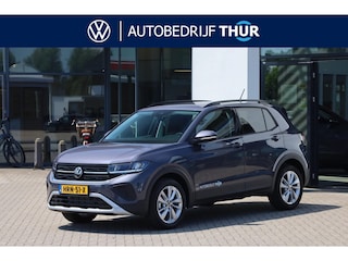 Volkswagen T-Cross 1.0 TSI Life Edition 115PK / 85kW DSG, 48 maanden / max 100.000km garantie, comfort pakket (verwarmbare voorstoelen), 2-zone climatronic, keyless start & entry, parkeersensoren voor en achter (pdc), achteruitrijcamera (rear view), privacy glas, 17" LMV