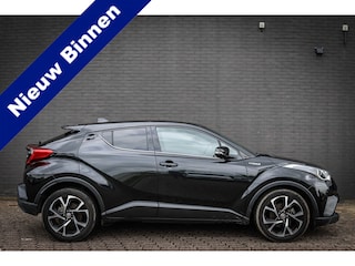 Toyota C-HR 1.8 Hybrid Dynamic Nieuw binnen, wordt nog showroom klaar gemaakt