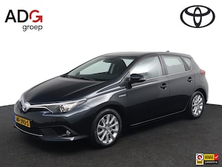 Toyota Auris 1.8 Hybrid Dynamic | Navigatie | Trekhaak | Toyota Safety Sense |