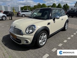 Mini Cooper 1.6 10 Years II | Navigatie | Lederen bekleding | Stoelverwarming | Climate control | 93.000km |