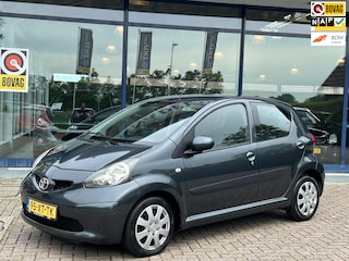 Toyota Aygo 1.0-12V + 5Drs Airco Elek.Pakket NAP NL-Auto Nieuwe APK!