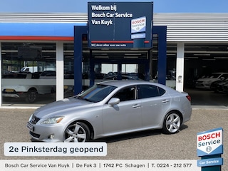 Lexus IS 250 Business / NL-Auto / 6-Cilinder / 208 PK / Vol-Leder / Stoelverwarming / Cruise-Control / Climate-Control / Radio-Bluetooth / Navi / Camera-Achter / 18'' LMV / All-Season / ENZ.