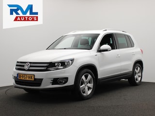 Volkswagen Tiguan 1.4 TSI Sport&Style Automaat Trekhaak Navigatie Climate-control Cruise
