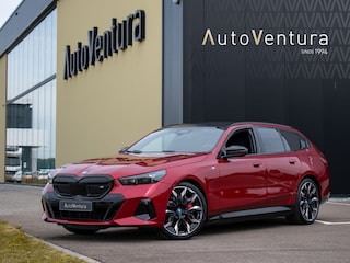 BMW i5 Touring M60 xDrive 84 kWh M-Sport Pro | Pano | Stoelventilatie | Adapt. LED | Iconic Glow | Verwarmd stuurwiel | Bowers & Wilkins