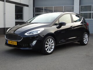 Ford Fiesta 1.0 EcoBoost Titanium Automatische airco, naviagtie, parkeersensoren voor en achter, cruise controle, licht metalen velgen, enz.