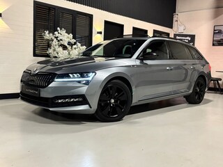 Skoda Superb Combi 1.4 TSI iV 218 PK | Sportline | Pano | Chrystal Lighting | Sportstoelen | Memory | Keyless | Alcantara |