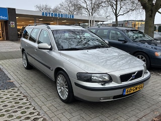 Volvo V70 2.4T Aut Family BTW Netto €1985,-
