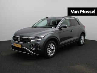 Volkswagen T-Roc 1.0 TSI Life | Airco | Parkeersensoren | Park Assist | Digital Cockpit | All Season Banden | LED