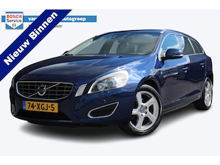 Volvo V60 1.6 T3 Ocean Race | Recentelijk onderhoud gehad | Lichtmetalen velgen | Stoelverwarming | Airco | Parkeersensoren achter | Navigatie | Bluetooth | Extra banden met originele velgen |