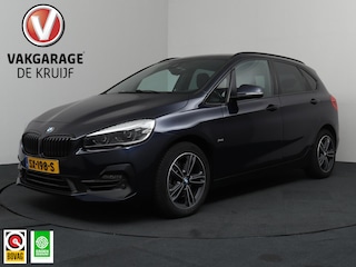 BMW 2-serie Tourer 218i Executive Launch Edition Shadow line Trekhaak