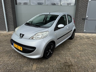 Peugeot 107 1.0-12V XS