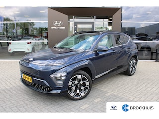 Hyundai Kona Premium Sky 65.4 kWh | DEMO | Schuifkantel dak | Elektrisch bedienbare voorstoelen | 360 graden camera | Groot accu pakket | Hyundai Kona Electric Premium Sky 65.4 kWh | DEMO | Schuifkantel dak | Elektrisch bedienbare voorstoelen | 360 graden camera | Groot accu pakket |
