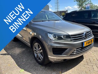 Volkswagen Touareg 3.0 TDI | Trekhaak | 360 camera | Verwarmbare voorruit + Stuurverwarming