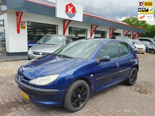 Peugeot 206 1.4 XT 5D AUT 131444 KM NIEUWE APK!!!