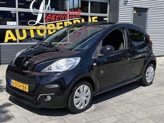 Peugeot 107 1.0 Envy - Navigatie / Apple CarPlay I Airco I LED I Comfort pakket I Dealer onderhouden