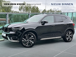 Volvo XC40 T2 R-Design Automaat, Panoramadak, 20 inch wielen, Trekhaak semi elektrisch inklapbaar, Stoelverwarming, Stuurverwarming, Nubuck/lederen bekleding, Driver assist, BLIS, Intellisafe surround, Harman Kardon audio, Elektrische stoelen