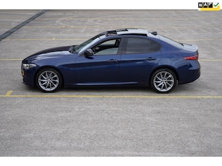 Alfa Romeo Giulia 2.2 Super Pack Veloce Skywindow