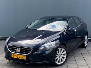 Volvo V40 BWJ 2013 | 1.6 D2 115PK Summum | LEER | TREKHAAK | CLIMA | PDC | CRUISE | STOELVERW |
