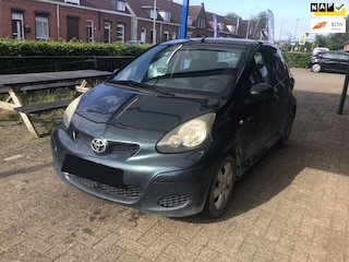 Toyota Aygo 1.0-12V 68pk H5 Aspiration Red Navigator | Airco | 5drs | Navi
