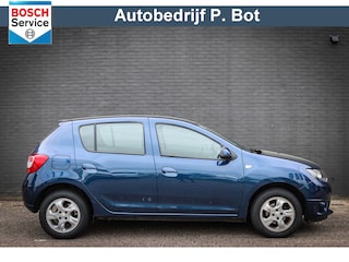 Dacia Sandero 0.9 TCe SL Royaal Net binnen; wordt nog showroomklaar gemaakt