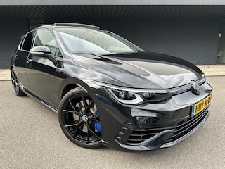 Volkswagen Golf 2.0 TSI R 4Motion // Panoramadak // Akrapovic